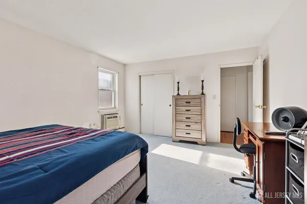 $284,900 | 24 Woodedge Avenue, Unit A8, Edison, NJ 08817