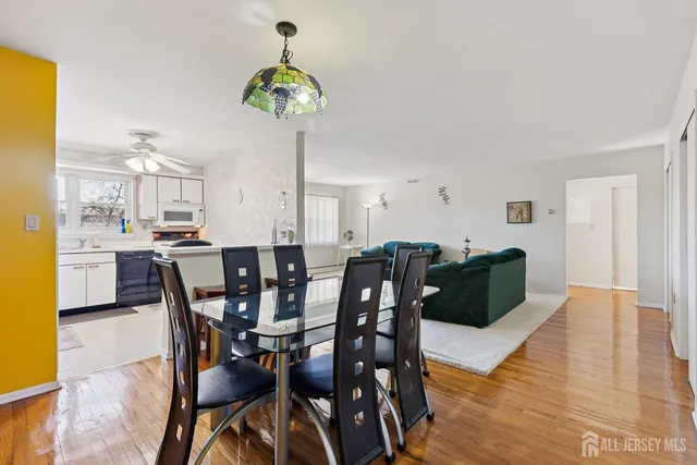 $284,900 | 24 Woodedge Avenue, Unit A8, Edison, NJ 08817