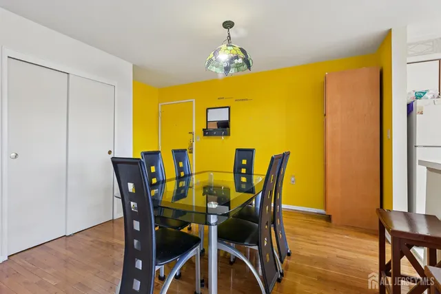 $284,900 | 24 Woodedge Avenue, Unit A8, Edison, NJ 08817