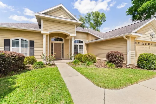 $2,600 | 8430 Southwest 10th Place, Gainesville, FL 32607