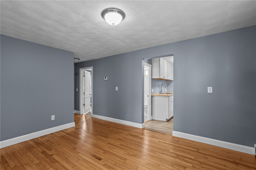 136 Riverside Avenue Warwick, RI 02889 - Photo 38 of 50 Gallery Image 38