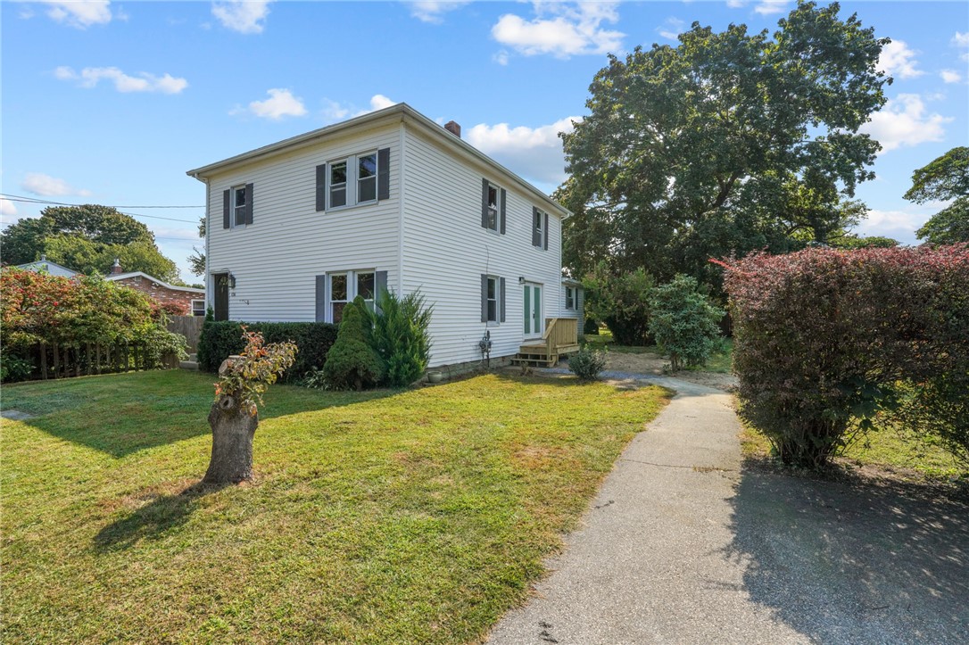 136 Riverside Avenue Warwick, RI 02889 - Photo 4 of 50 Gallery Image 4