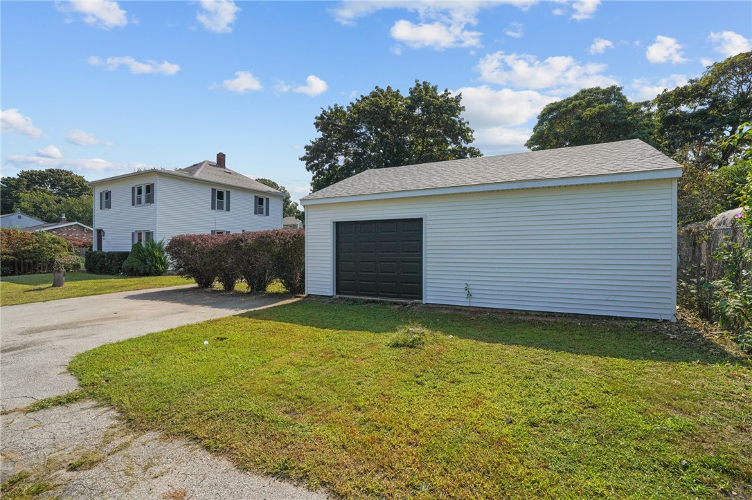 136 Riverside Avenue Warwick, RI 02889 - Photo 7 of 50 Gallery Image 7
