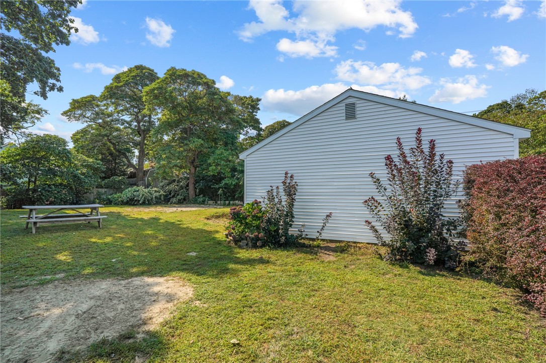136 Riverside Avenue Warwick, RI 02889 - Photo 8 of 50 Gallery Image 8