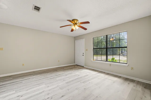 $173,000 | 102 Grimes Avenue, Crestview, FL 32536