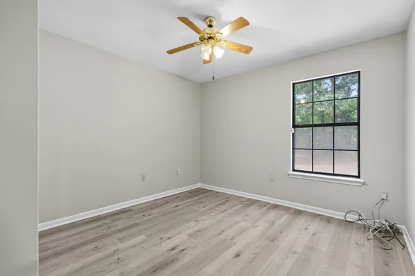 $153,000 | 102 Grimes Avenue, Crestview, FL 32536