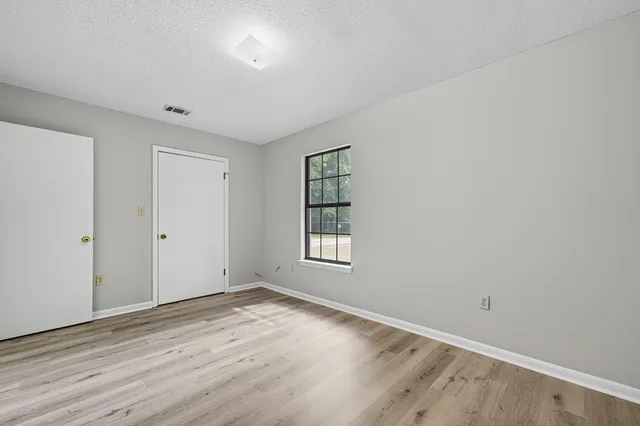 $173,000 | 102 Grimes Avenue, Crestview, FL 32536