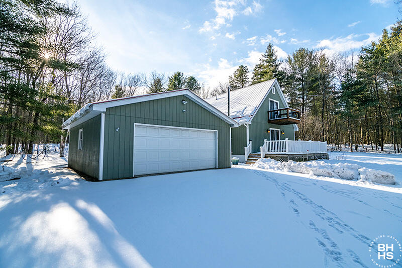 171 Lakeside Road Peru, NY 12972 - Photo 3 of 55 Gallery Image 3