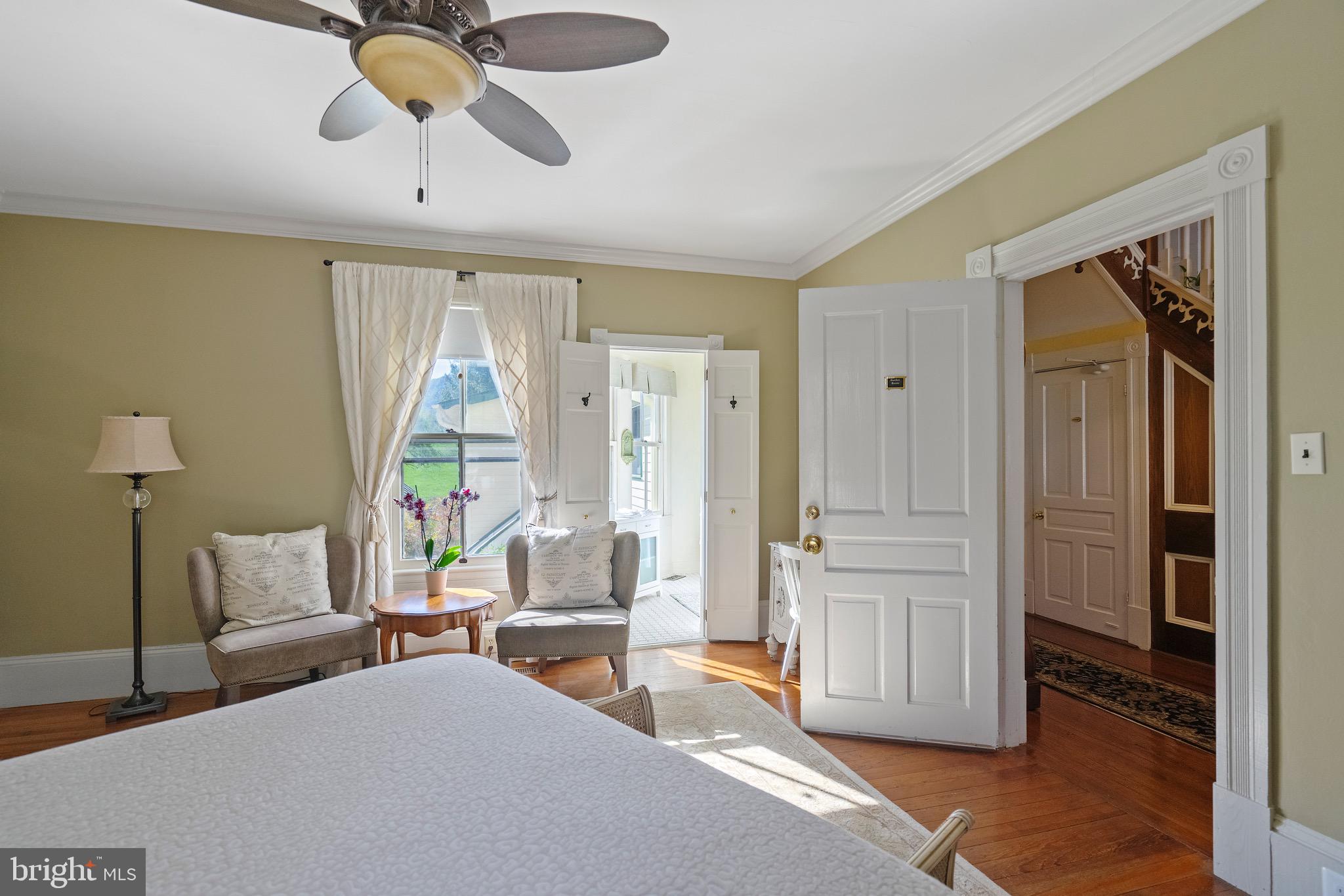 189 Main Street Washington, VA 22747 - Photo 14 of 46 BandB Bedroom