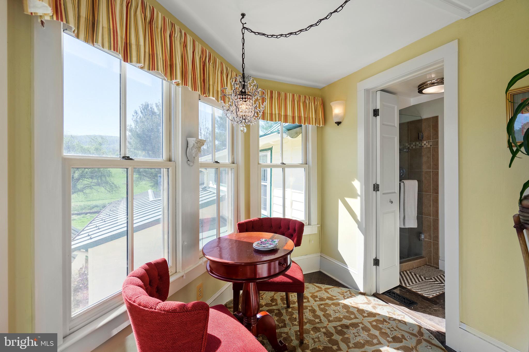 189 Main Street Washington, VA 22747 - Photo 19 of 46 BandB Bedroom