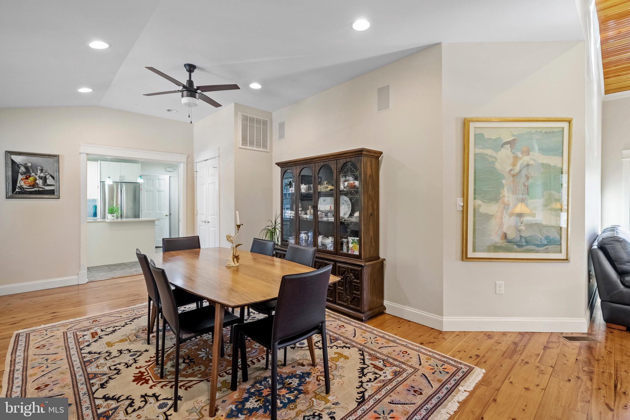 189 Main Street Washington, VA 22747 - Photo 32 of 46 Residence Dining Room