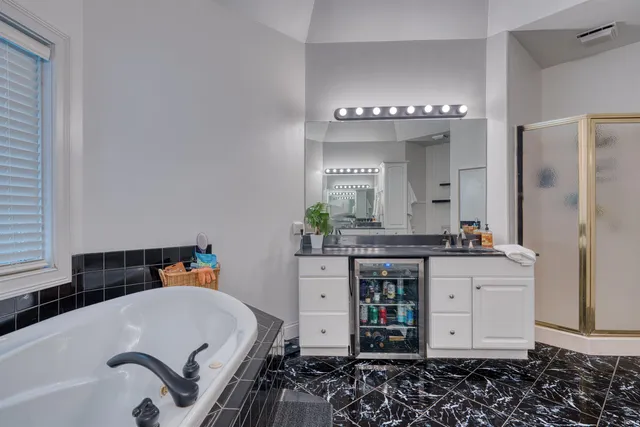 $699,900 | 1000 Hunter Boulevard, Boonville, IN 47601