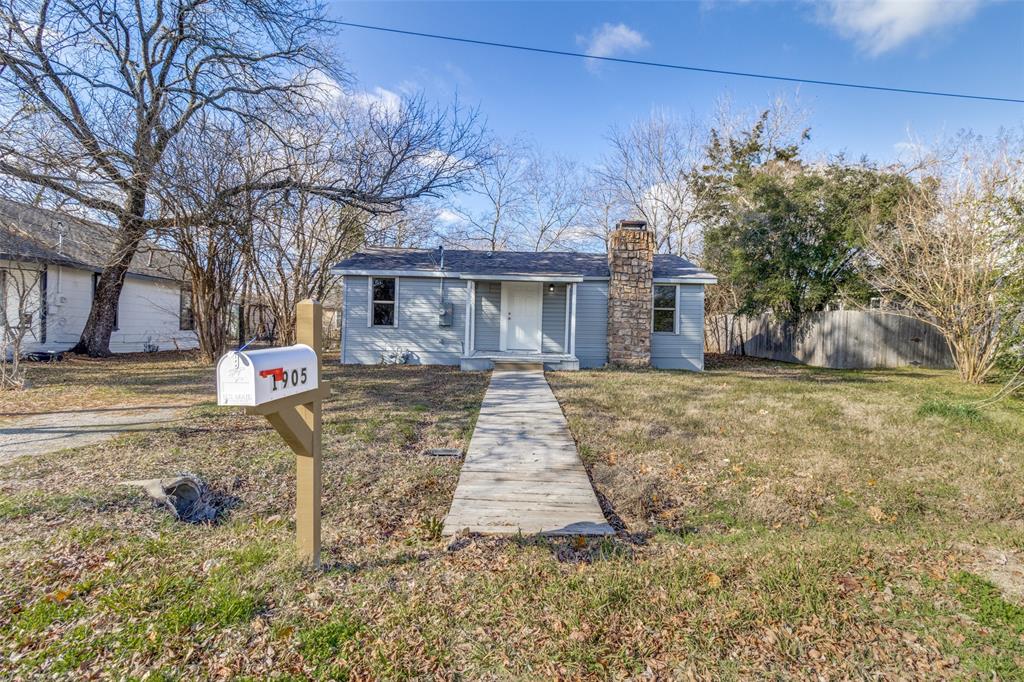 1905 North Main St  