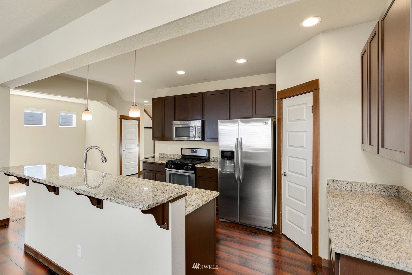 321 202nd Place Southeast Bothell, WA 98012 - Photo 11 of 34 Gallery Image 11
