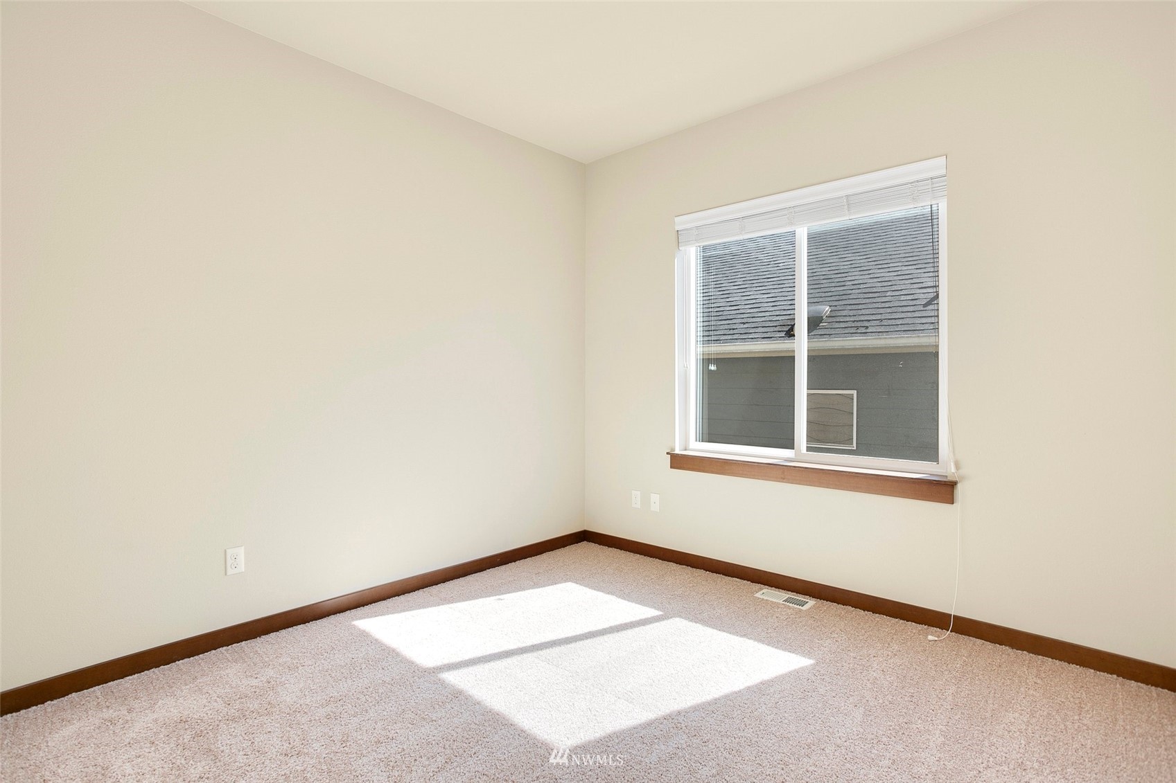 321 202nd Place Southeast Bothell, WA 98012 - Photo 23 of 34 Gallery Image 23