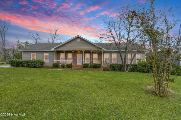 $650,000 | 632 Ravenswood Road, Hampstead, NC 28443