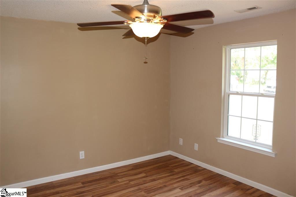 1740 Hanging Rock Road Boiling Springs, SC 29316 - Photo 8 of 17 Gallery Image 8