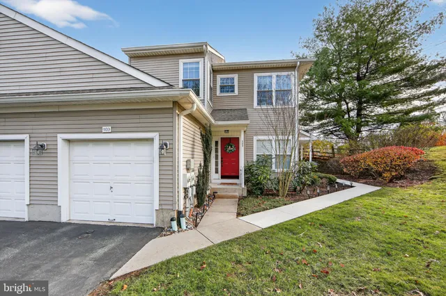 $430,000 | 103 Hidden Hollow Court, Unit 3802, Phoenixville, PA 19460