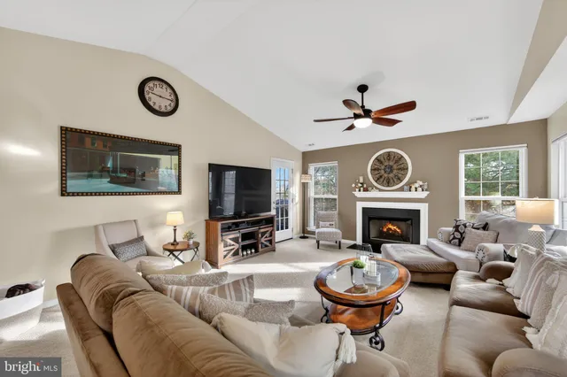 $430,000 | 103 Hidden Hollow Court, Unit 3802, Phoenixville, PA 19460