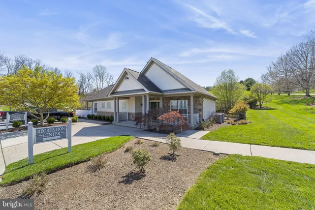 $430,000 | 103 Hidden Hollow Court, Unit 3802, Phoenixville, PA 19460