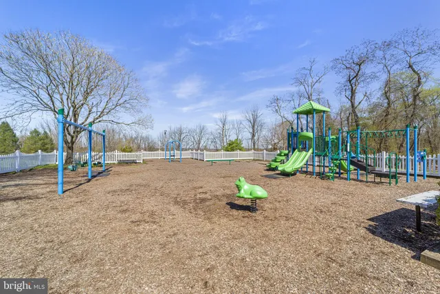 $430,000 | 103 Hidden Hollow Court, Unit 3802, Phoenixville, PA 19460