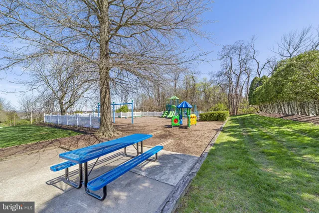 $430,000 | 103 Hidden Hollow Court, Unit 3802, Phoenixville, PA 19460