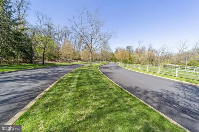 $430,000 | 103 Hidden Hollow Court, Unit 3802, Phoenixville, PA 19460