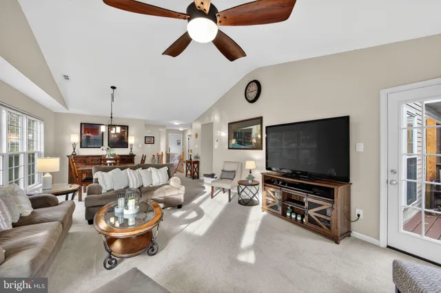 $430,000 | 103 Hidden Hollow Court, Unit 3802, Phoenixville, PA 19460