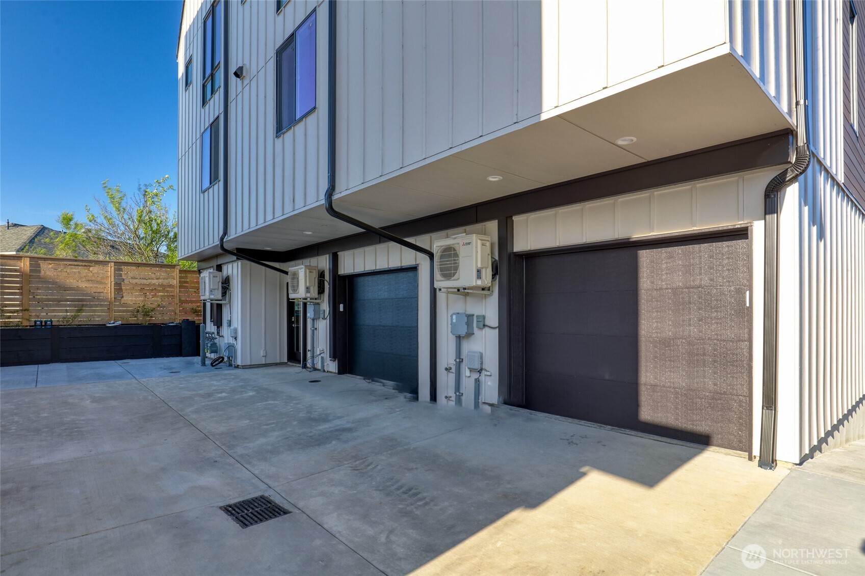 9752 B Holman Road Northwest Seattle, WA 98117 - Photo 22 of 29