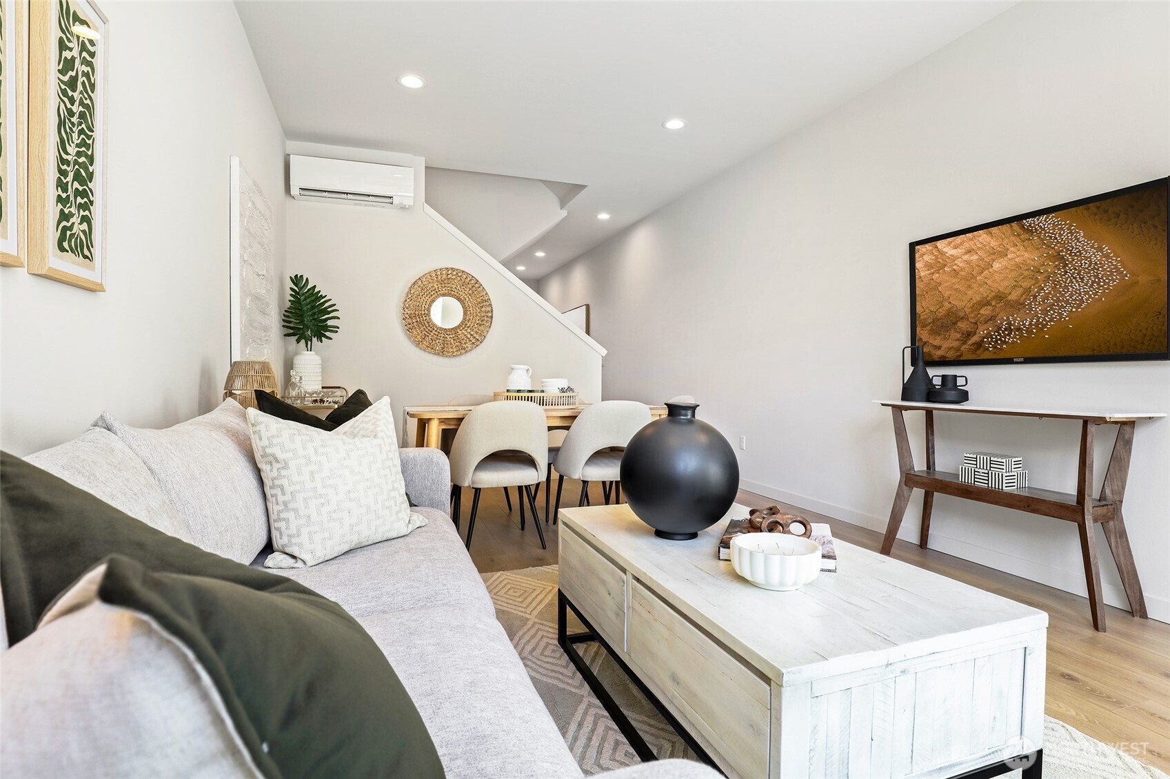 9752 B Holman Road Northwest Seattle, WA 98117 - Photo 10 of 29