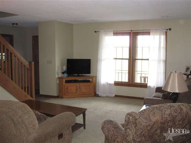 3912 Woods Road Fort Wayne, IN 46818 - Photo 2 of 14