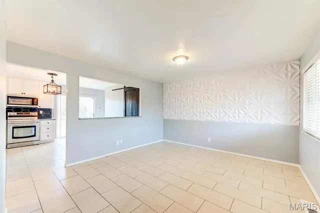 $234,900 | 150 South St Charles Street, Florissant, MO 63031