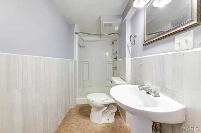 $234,900 | 150 South St Charles Street, Florissant, MO 63031