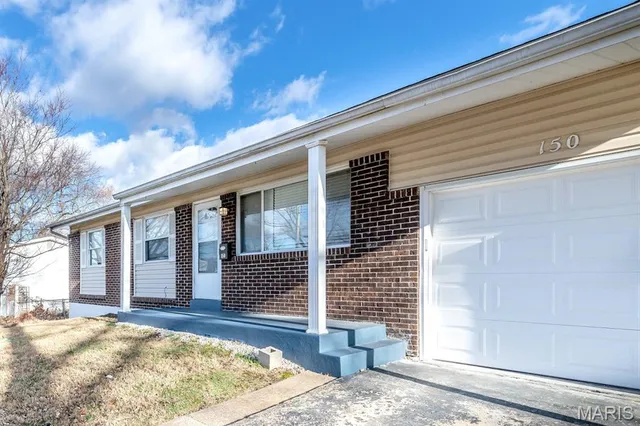 $234,900 | 150 South St Charles Street, Florissant, MO 63031