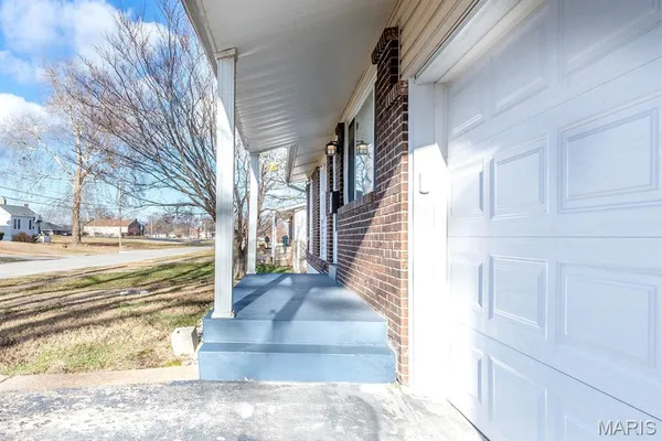 $224,900 | 150 South St Charles Street, Florissant, MO 63031