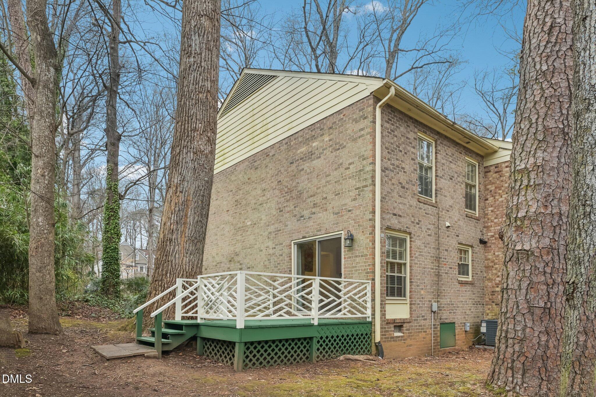 409 Smith Avenue, Unit 105 Chapel Hill, NC 27516 - Photo 26 of 31 29-web-or-mls-Smith Ave 5-S2102-029