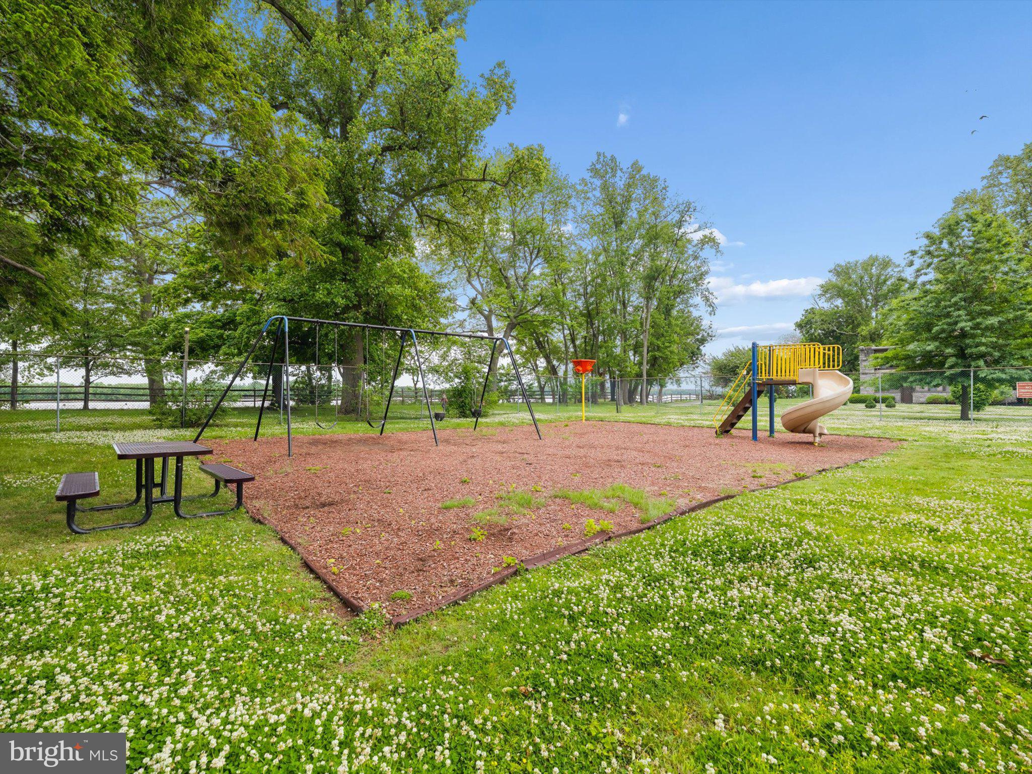 3204 Delaire Landing Road, Unit 3204 Philadelphia, PA 19114 - Photo 37 of 39 Playground & picnic area