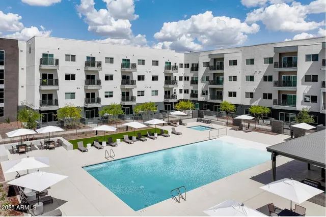 $1,749 | 9275 North 29th Avenue, Unit 2, Phoenix, AZ 85051