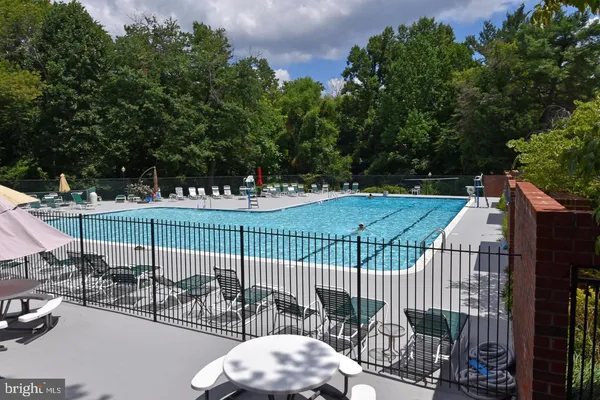 $2,250 | 7721 Tremayne Place, Unit 313, McLean, VA 22102