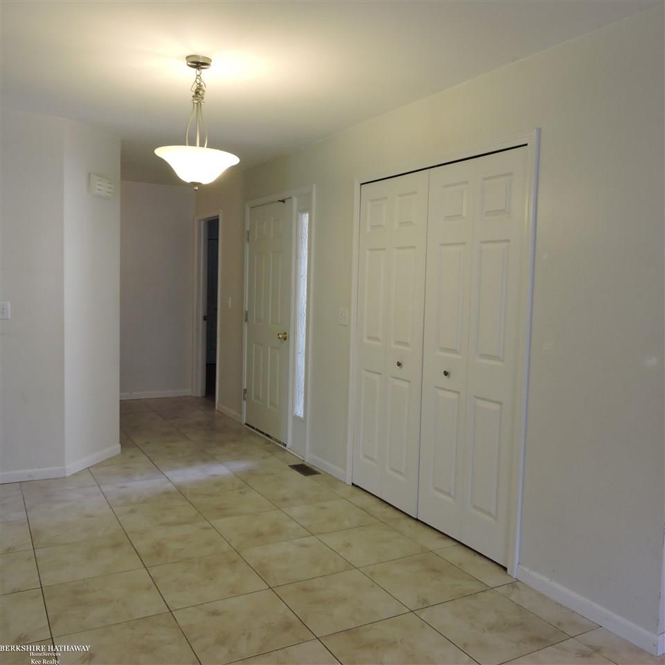 9529 Amy Road Algonac, MI 48001 - Photo 8 of 24 31396964-7.JPG