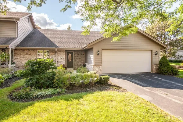 $389,900 | 3775 Yukon Road, Unit D, Brookfield, WI 53045