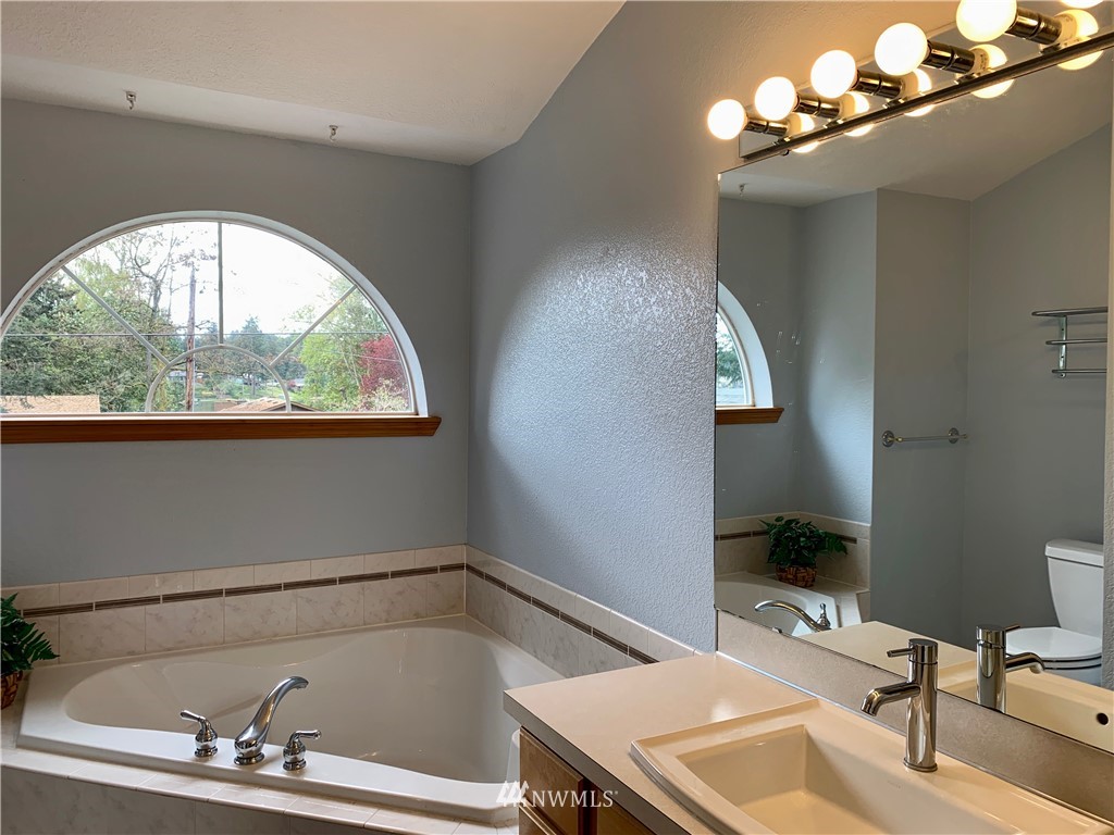 2416 Mayes Road Southeast Olympia, WA 98503 - Photo 36 of 40 Gallery Image 36