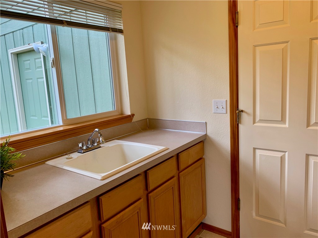 2416 Mayes Road Southeast Olympia, WA 98503 - Photo 39 of 40 Gallery Image 39