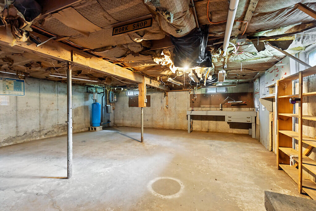 248 East Benton Road Albion, ME 04910 - Photo 25 of 49 Full basement workshop area