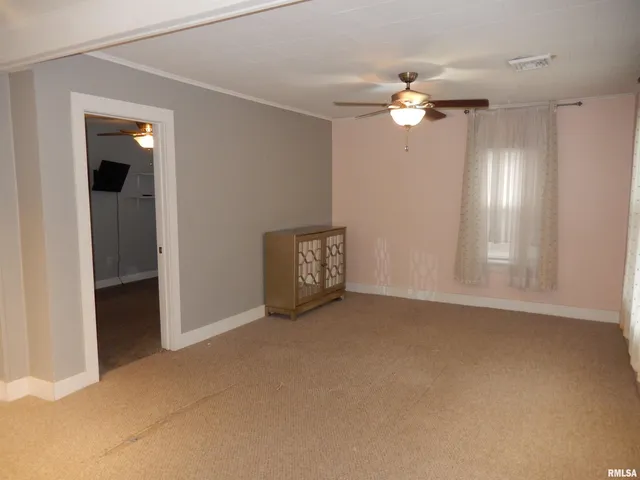 $43,900 | 840 East Pierce Street, Macomb, IL 61455