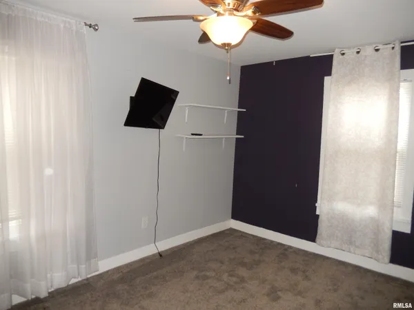 $38,000 | 840 East Pierce Street, Macomb, IL 61455
