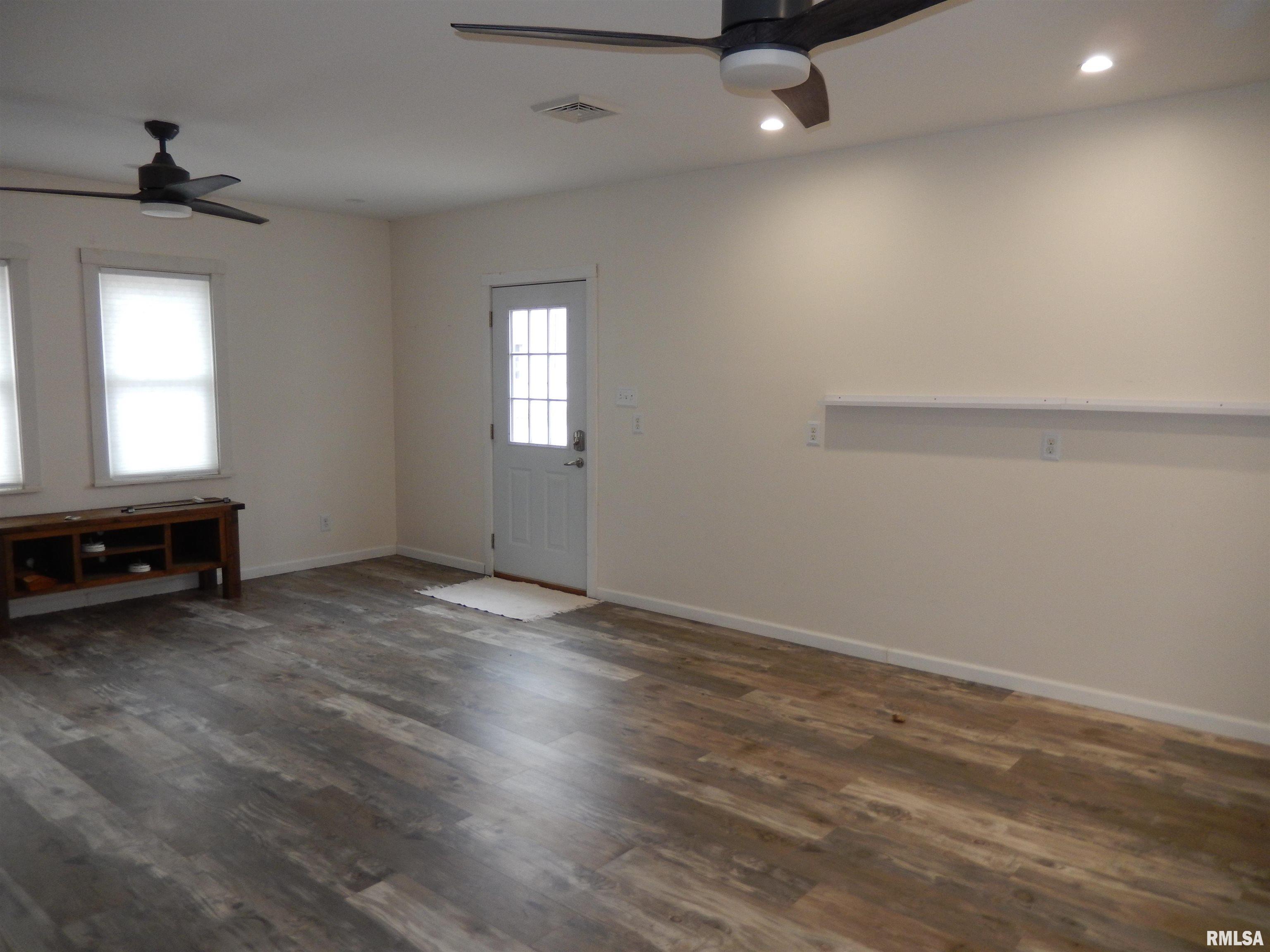 840 East Pierce Street Macomb, IL 61455 - Photo 30 of 32