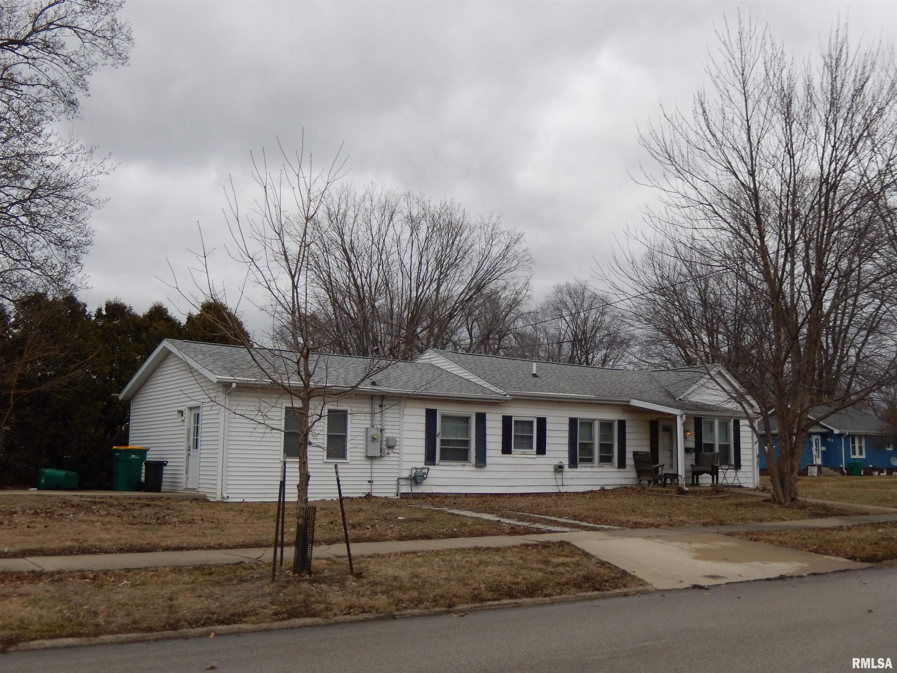 840 East Pierce Street Macomb, IL 61455 - Photo 9 of 32
