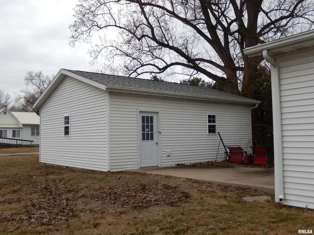 $43,900 | 840 East Pierce Street, Macomb, IL 61455