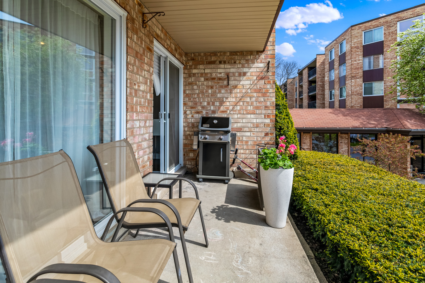 502 West Huntington Commons Road, Unit 146 Mount Prospect, IL 60056 - Photo 15 of 21